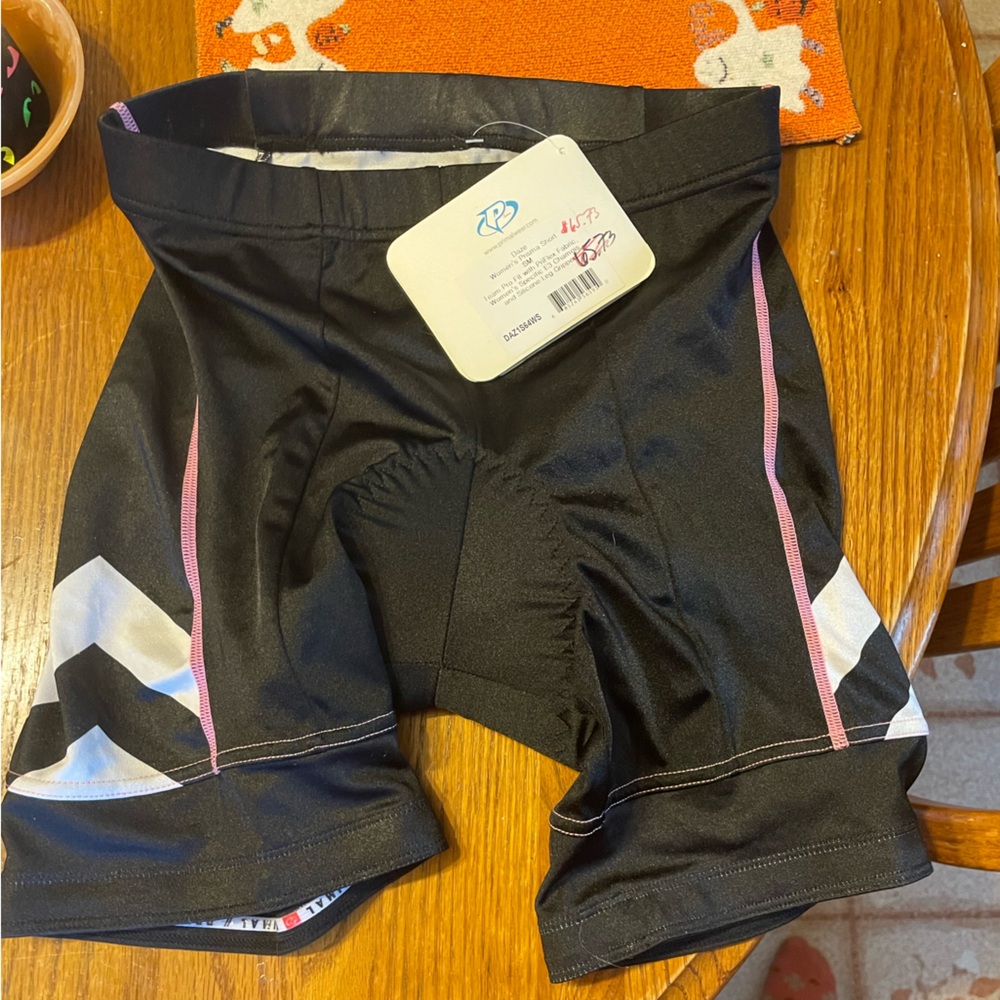 NWT SM Ladies Daze Prisma bike short from Primal wear